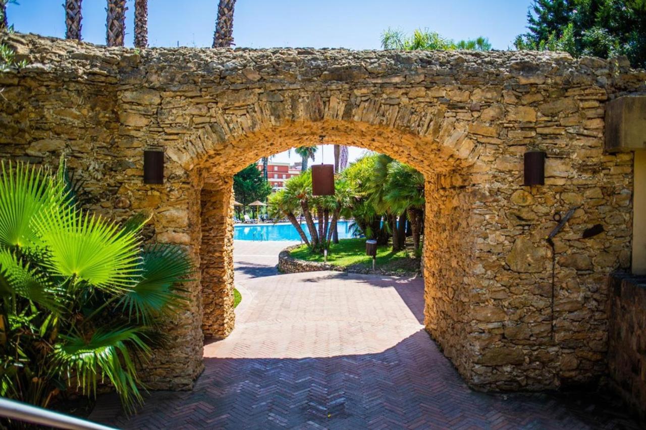 Th Le Castella - Baia Degli Dei Village エクステリア 写真