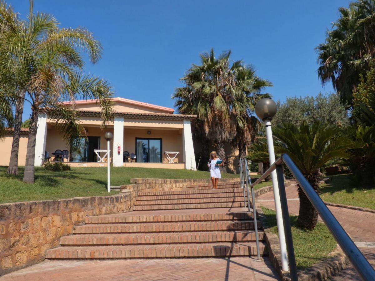 Th Le Castella - Baia Degli Dei Village エクステリア 写真